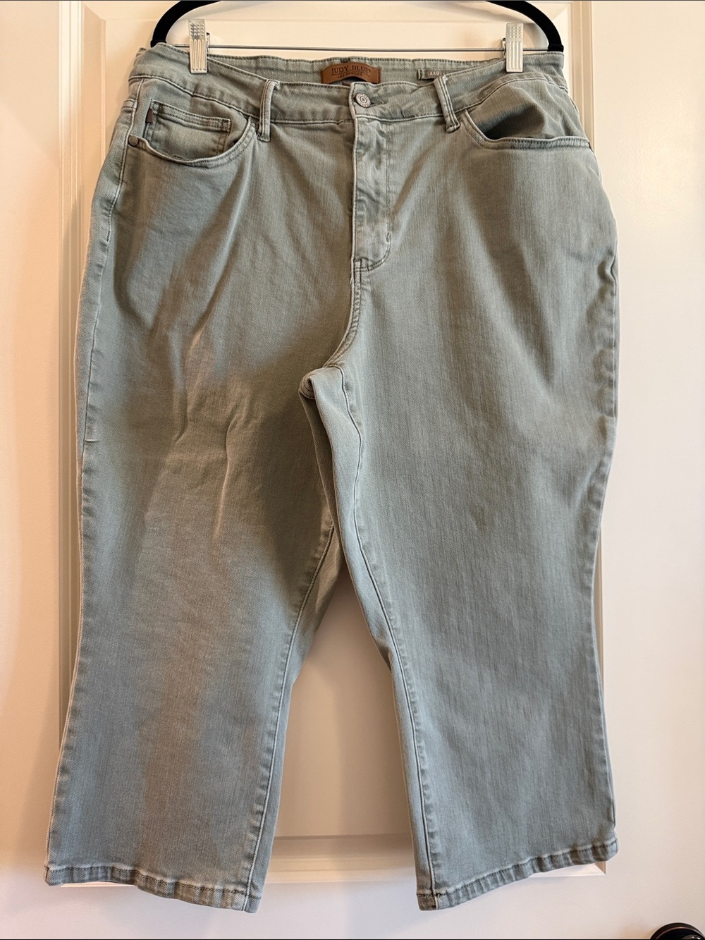 Judy Blue Sage Green Cropped Jeans